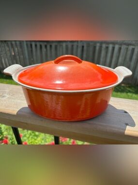 Vintage Le Creuset #22 Oval Casserole / Baker with Lid - Flame Orange (1.5 QT)